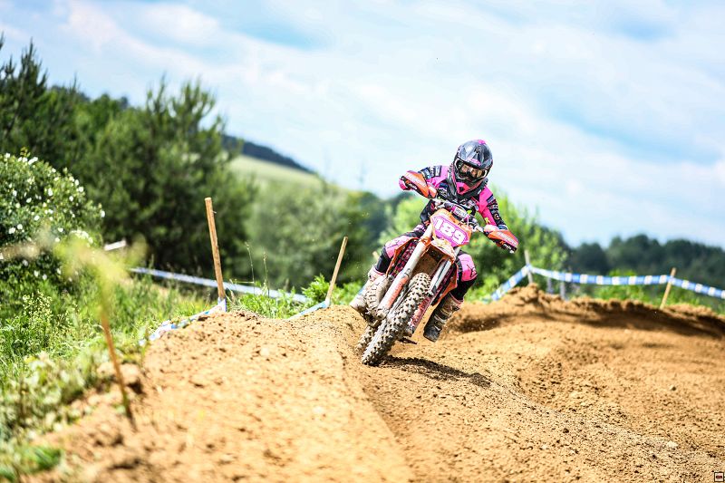 img_enduro_0100.jpg