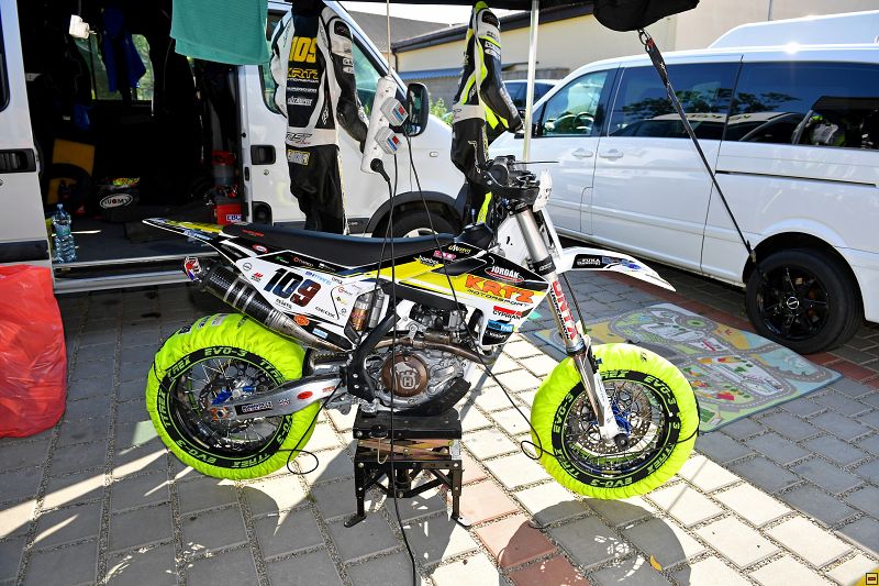 img_supermoto_0101.jpg